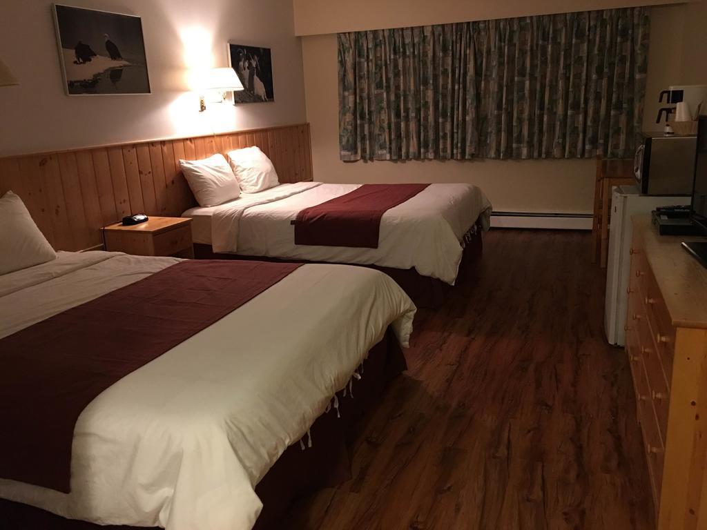 Canadas Best Value Inn- Riverview Hotel Whitehorse Zewnętrze zdjęcie