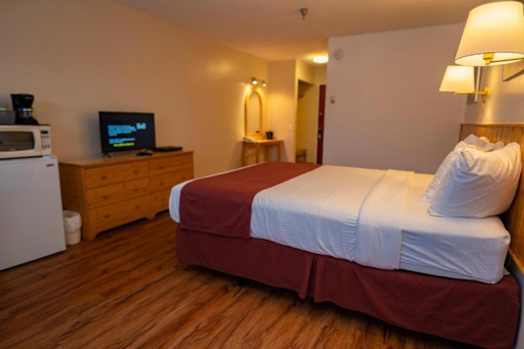 Canadas Best Value Inn- Riverview Hotel Whitehorse Zewnętrze zdjęcie