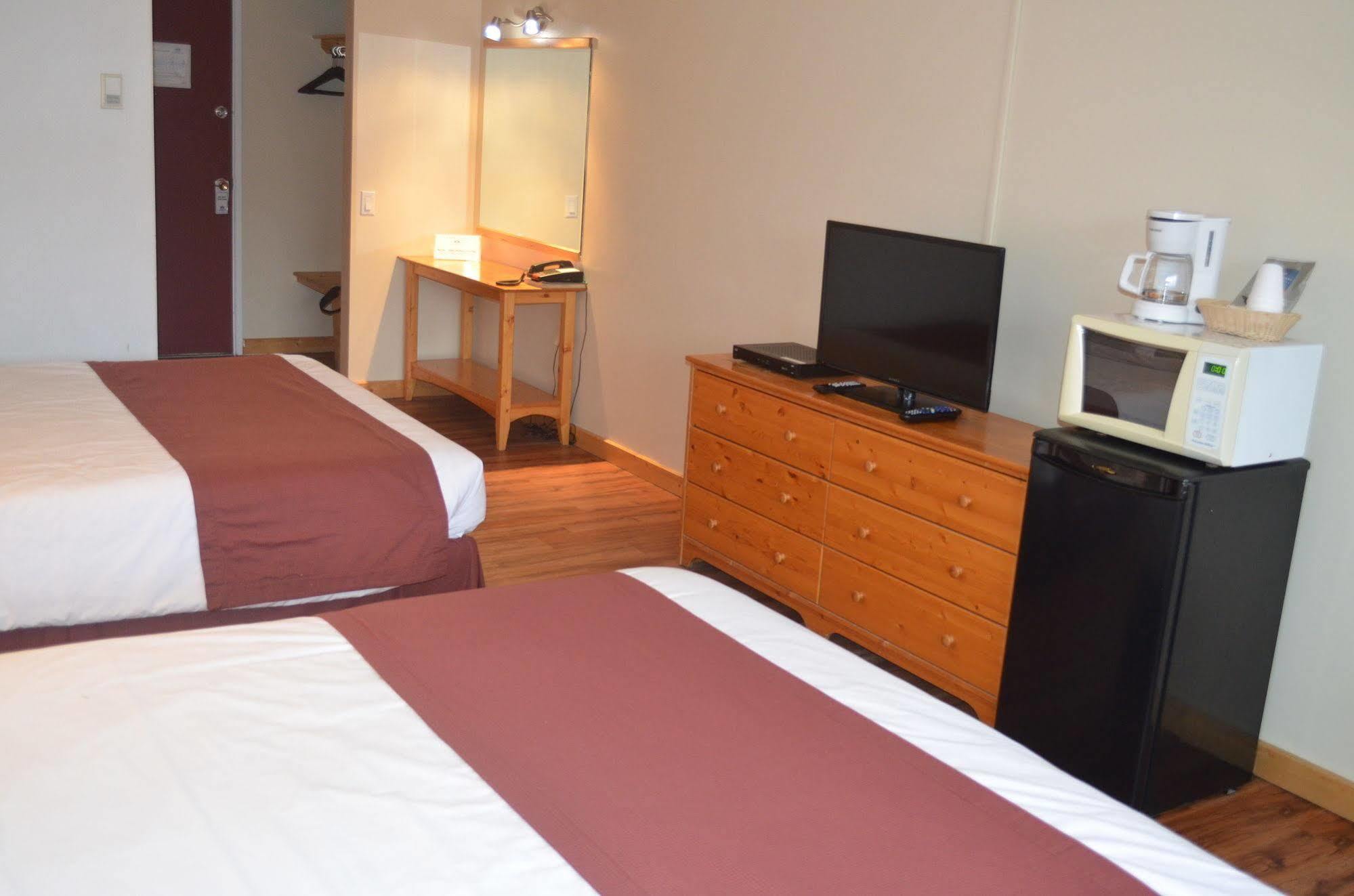 Canadas Best Value Inn- Riverview Hotel Whitehorse Zewnętrze zdjęcie