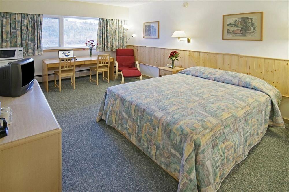 Canadas Best Value Inn- Riverview Hotel Whitehorse Zewnętrze zdjęcie